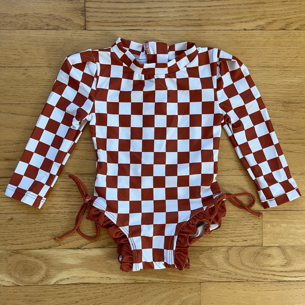 BOUTIQUE NWT Girls Sad Beige Checkered Ruffle One Piece Rash Guard Swimsuit